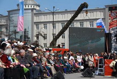 светодиодные экраны на параде победы 2010