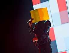 pet shop boys поиграли в кубики